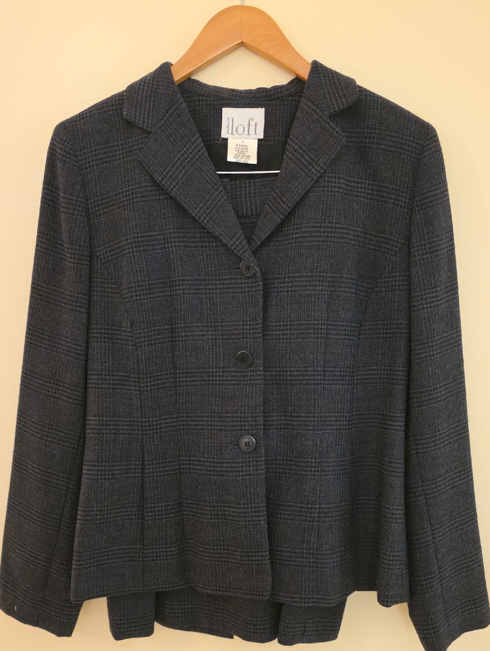 VINTAGE - Ann Taylor LOFT               Dark Charcoal Plaid Skirt Suit